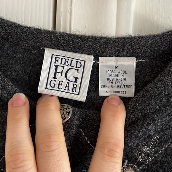 NWT Holiday Sweater - Picture 4 of 4